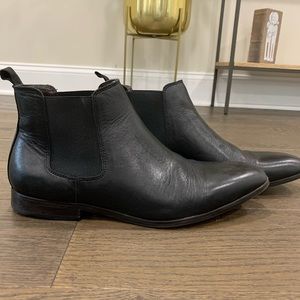 Men’s bp Chelsea Boot, size 10